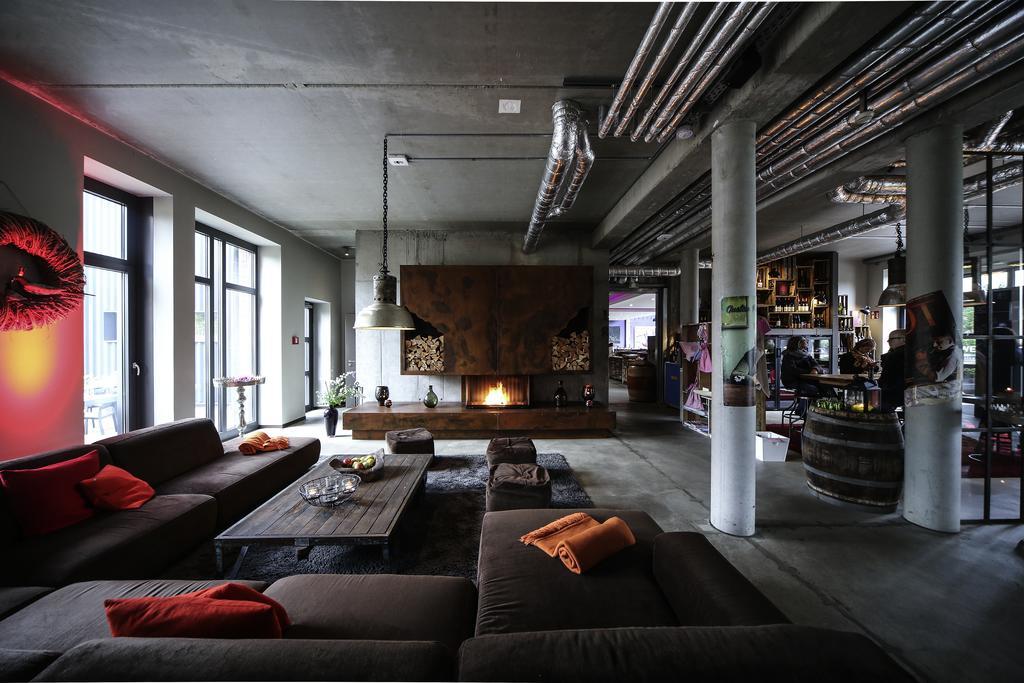 Altes Stahlwerk Business & Lifestyle Hotel Neumünster Exteriör bild