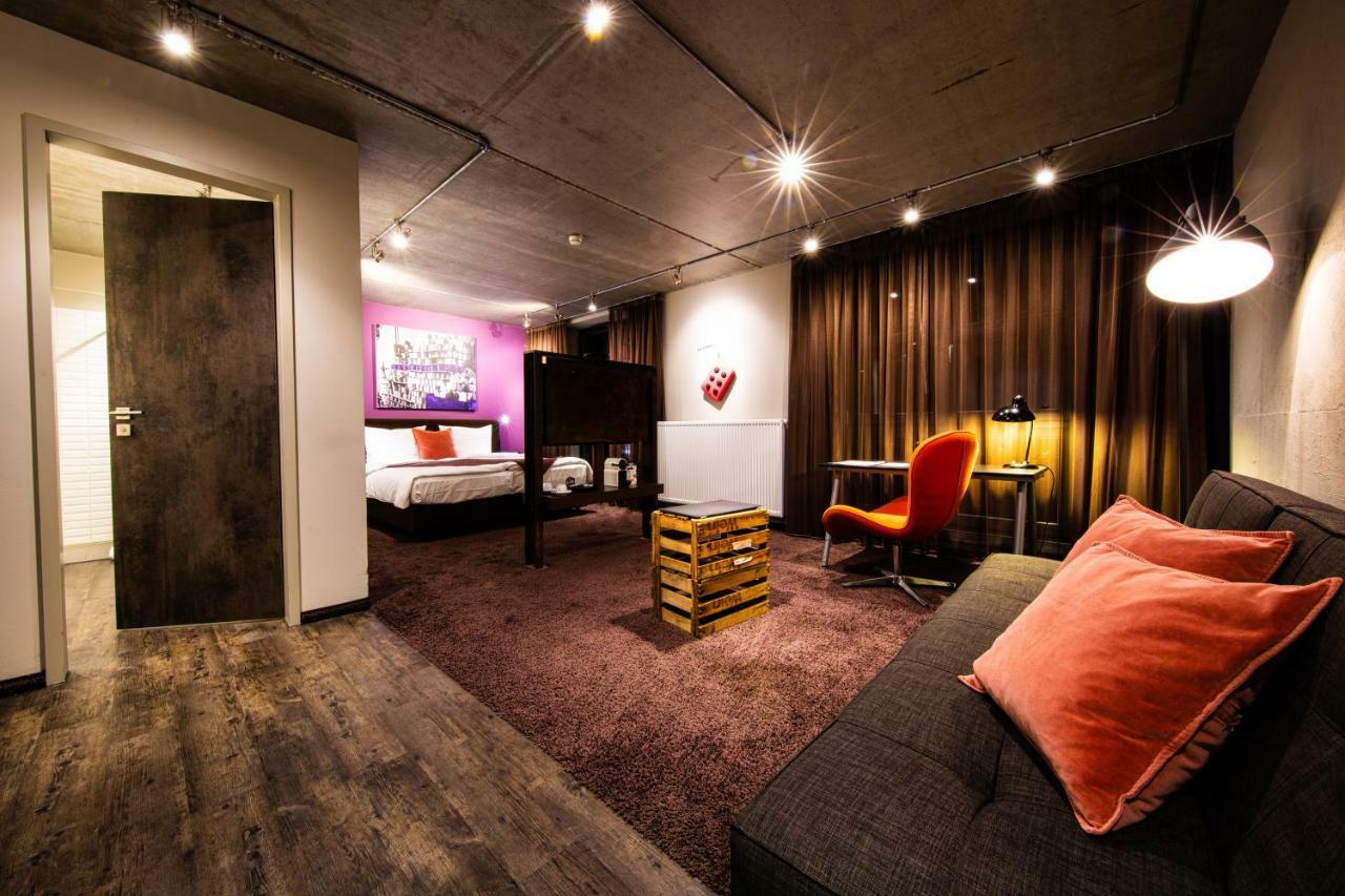 Altes Stahlwerk Business & Lifestyle Hotel Neumünster Exteriör bild